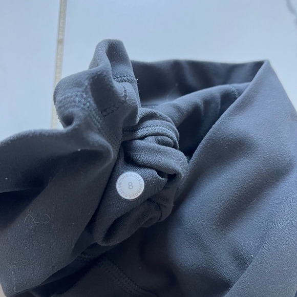 Lululemon align 21" crop dark gray color size 8 - Picture 4 of 6